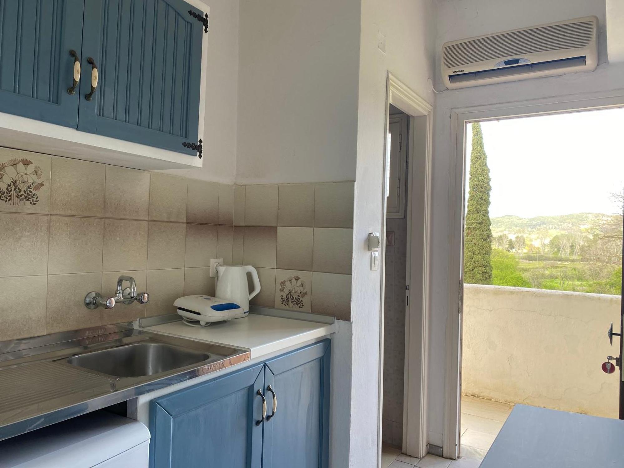 Navy Apartment With Mountain View &Private Parking Vátos Dış mekan fotoğraf