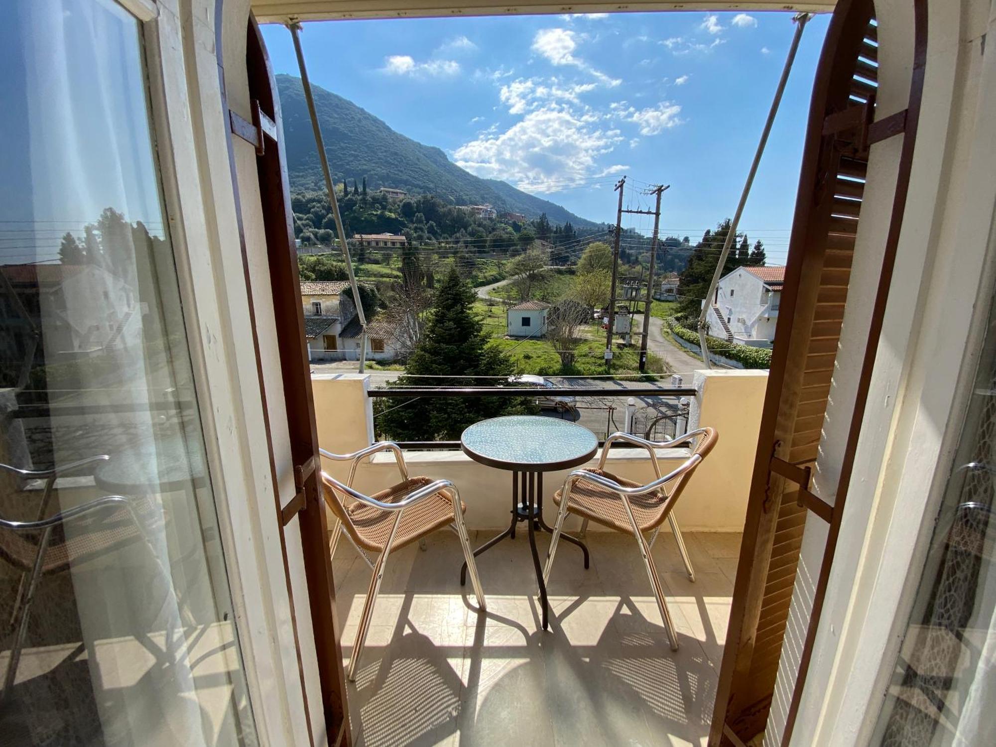 Navy Apartment With Mountain View &Private Parking Vátos Dış mekan fotoğraf