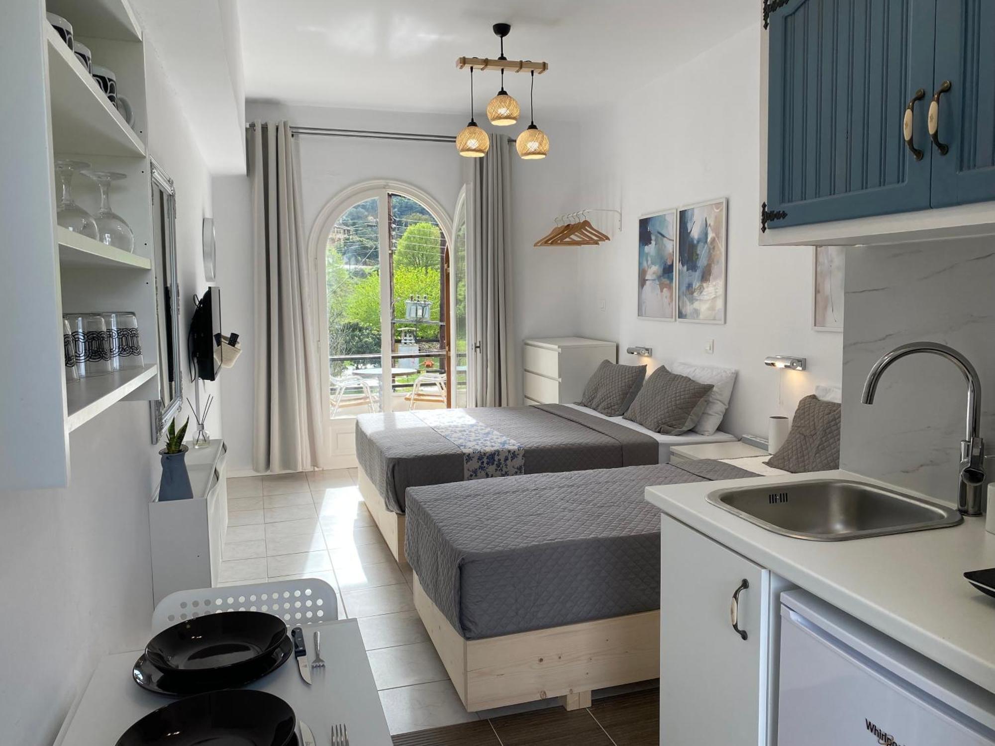 Navy Apartment With Mountain View &Private Parking Vátos Dış mekan fotoğraf